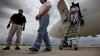 ¿Qué pasa con los bienes de una persona si es deportado? 