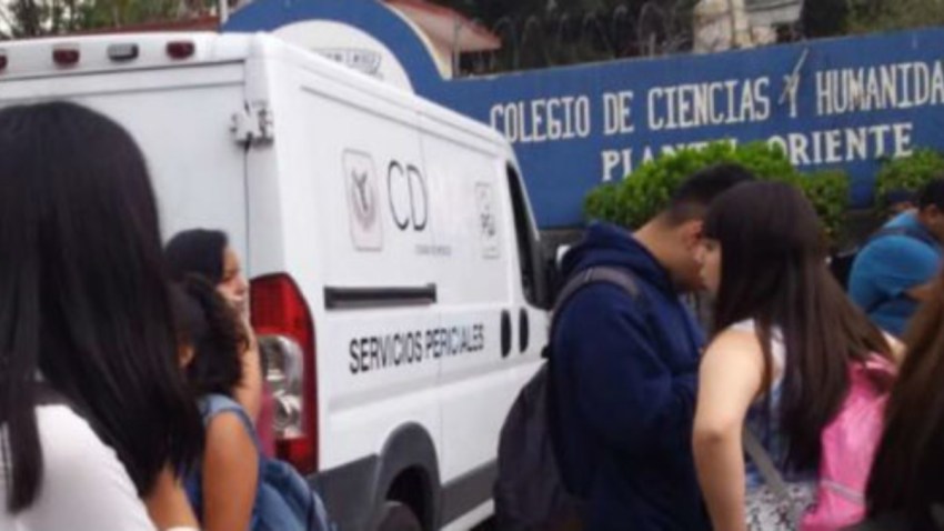 mexico-unam-cch-oriente-alumnos