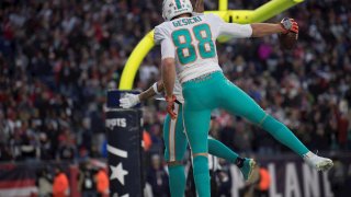 Dolphins sorprenden a los Patriots