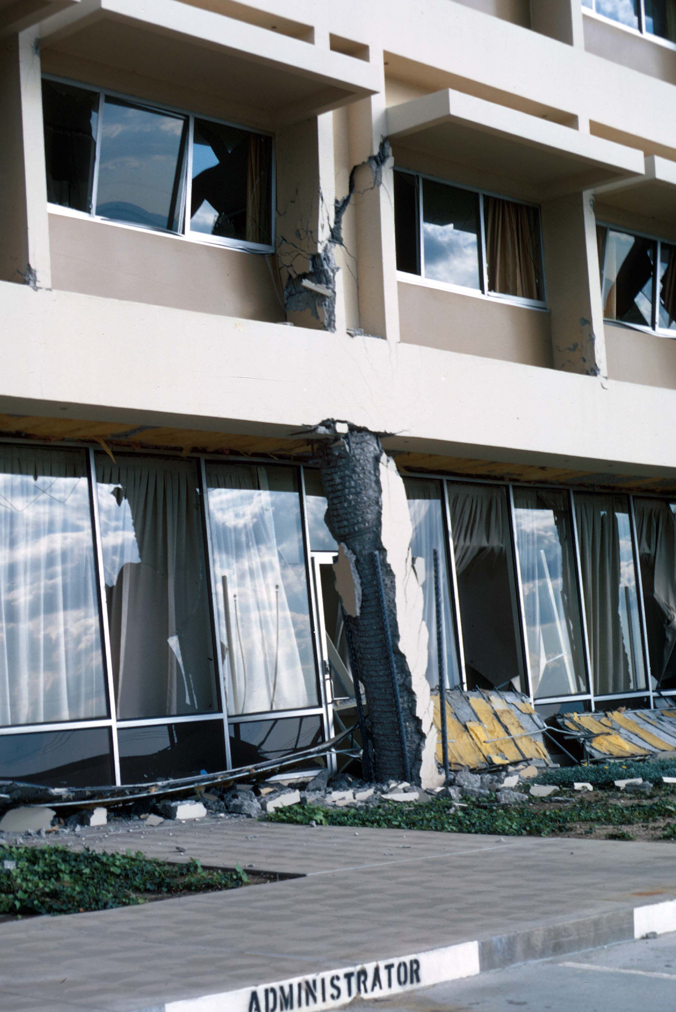 En fotos terremoto de Sylmar de 1971 que sacudió Los Ángeles