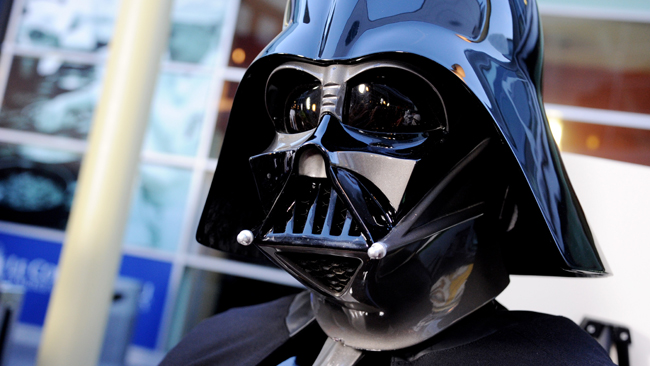 tlmd_darth_vader_comi_con