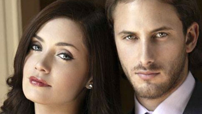 tlmd_lisette_morelos_sebastian_zurita_la_impostora_novela_telemundo