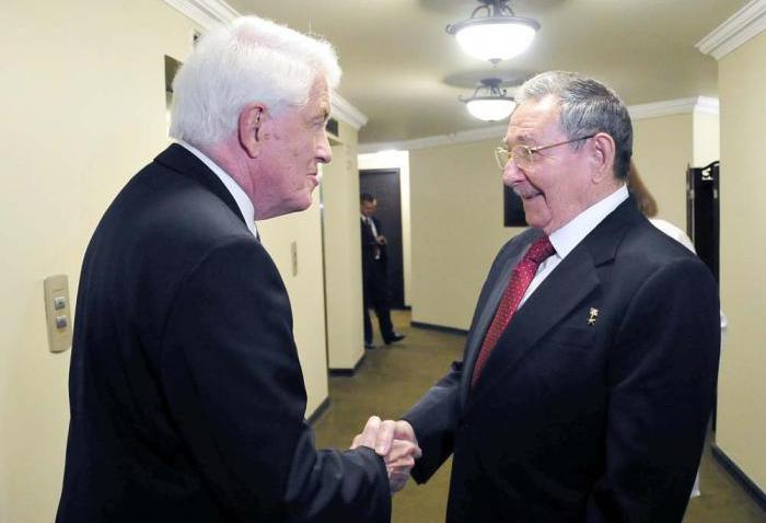 Thomas Donohue Y Raul