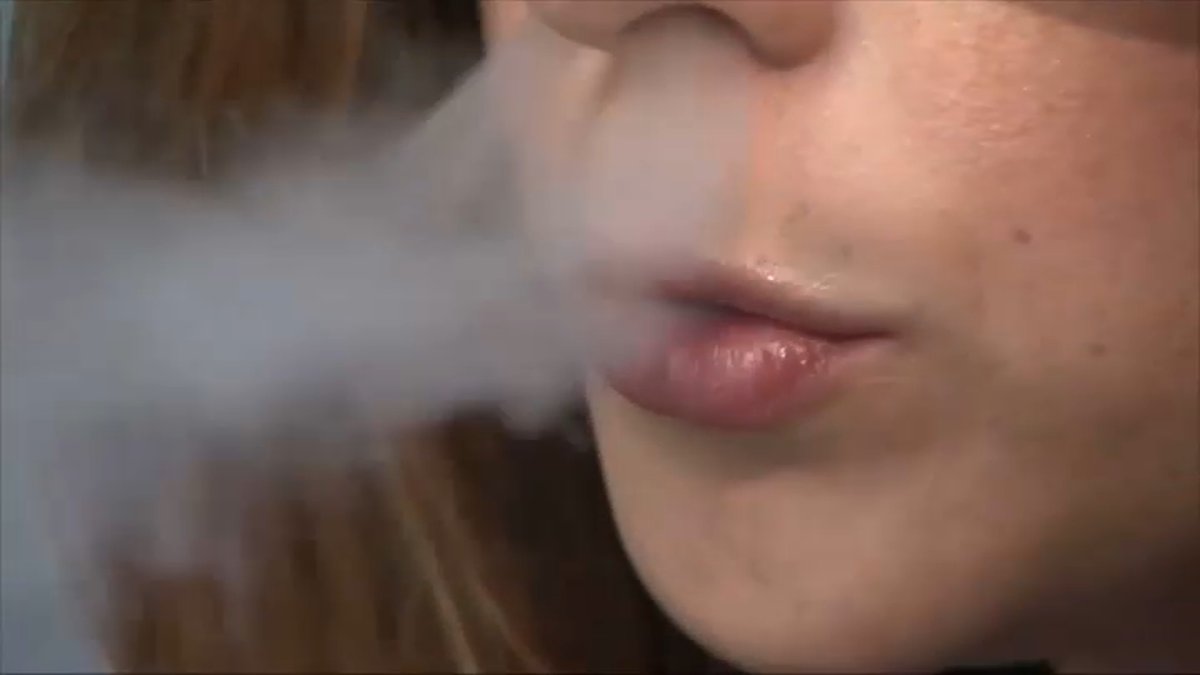como saber si mi hijo fuma vape Cigarrillo electrónico: cómo saber si tu hijo vapea y qué hacer