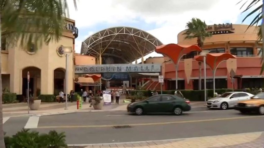 vicente-solano-bomba-dolphin-mall-006