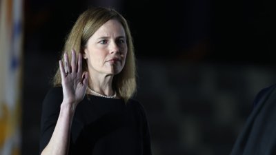 Así fue el juramento de la jueza Amy Coney Barrett durante ...