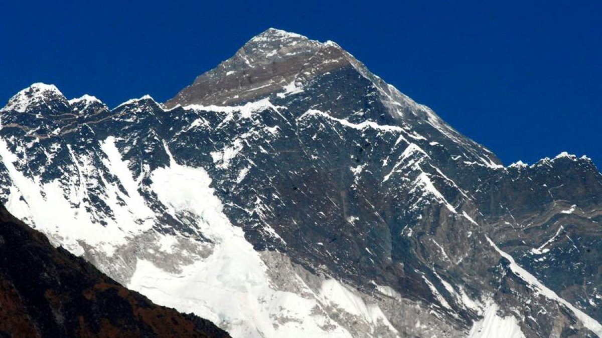 Everest: fijan la exacta de la montaña más alta del mundo – Telemundo