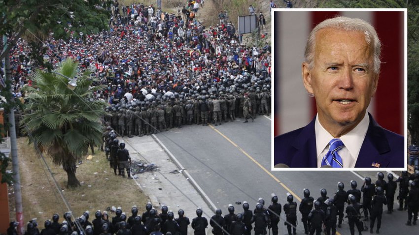 Caravana de migrantes sigue detenida en carretera de