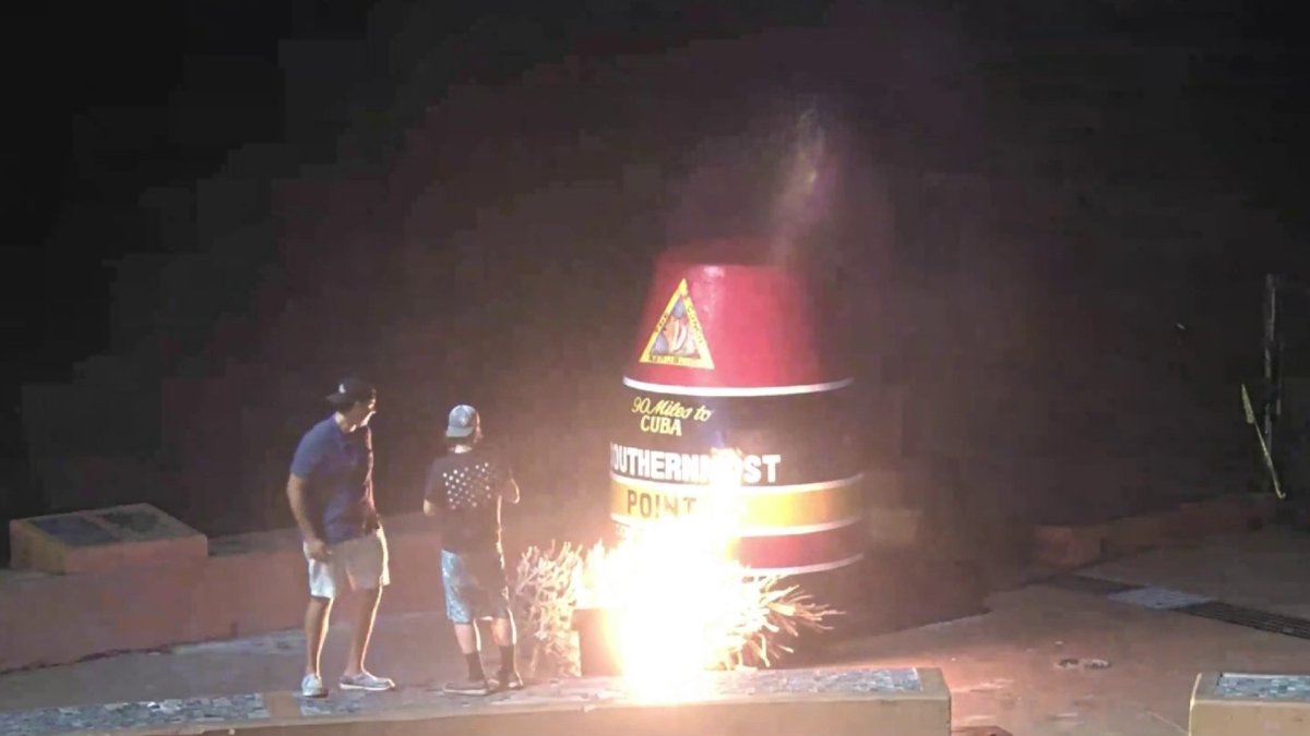 Vandalizan la boya de las 90 millas en Key West, Florida Telemundo