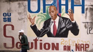 mural en homenaje al asesinado expresidente Jovenel Moise, en Puerto Príncipe