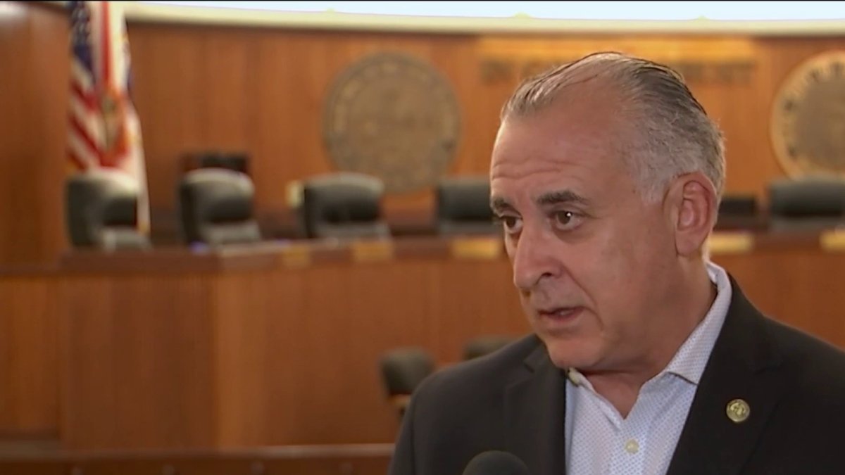 Primeros 100 días de mandato del alcalde de Hialeah Telemundo Miami (51)