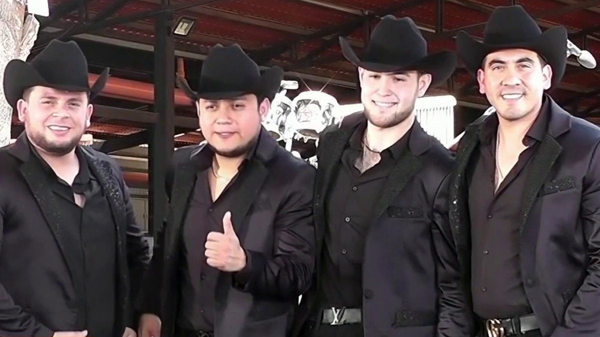 Calibre 50 presenta a su nuevo vocalista, Tony Elizondo Telemundo Miami (51) Calibre 50 presenta a su nuevo vocalista, Tony Elizondo Telemundo Miami (51)
