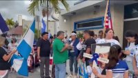 Nicaragüenses en Miami denuncian que el consulado ha limitado la atención