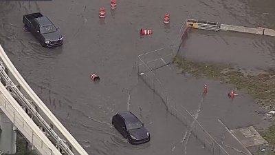 Inundaciones en el Downtown de Miami – Telemundo Miami (51) Inundaciones en el Downtown de Miami – Telemundo Miami (51)