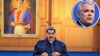Fotografía cedida por la oficina de prensa del Palacio de Miraflores donde se observa al presidente de Venezuela, Nicolás Maduro, durante una reunión hoy, en Caracas. Y arriba a la derecha, el rostro del presidente de Colombia, Iván Duque.