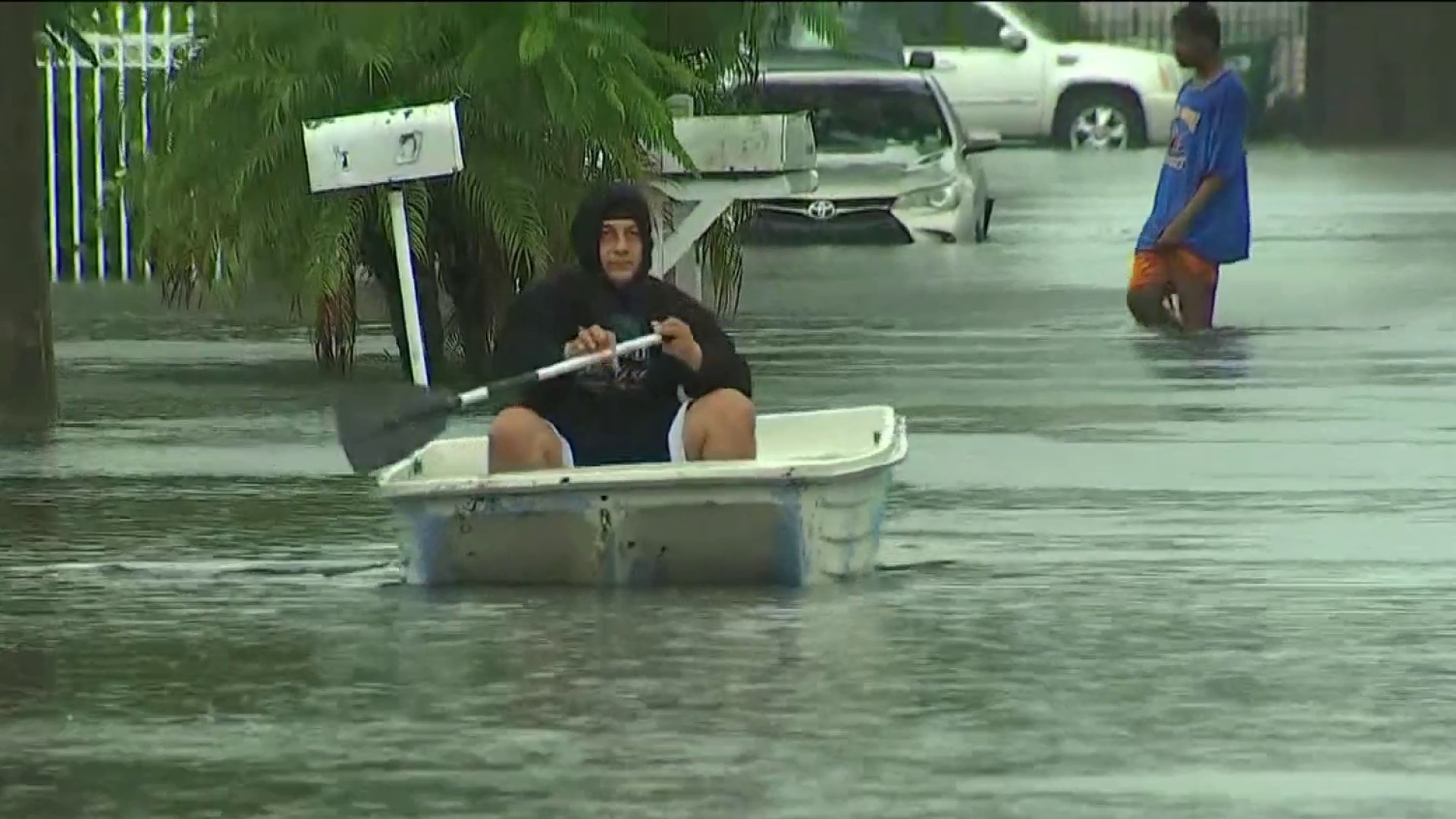 Video: inundaciones en Miami por ciclón tropical – Telemundo Miami (51)