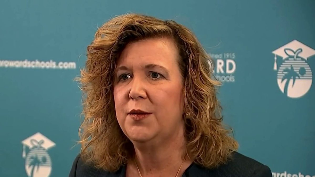 Superintendente escolar de Broward deja de nuevo el cargo Telemundo