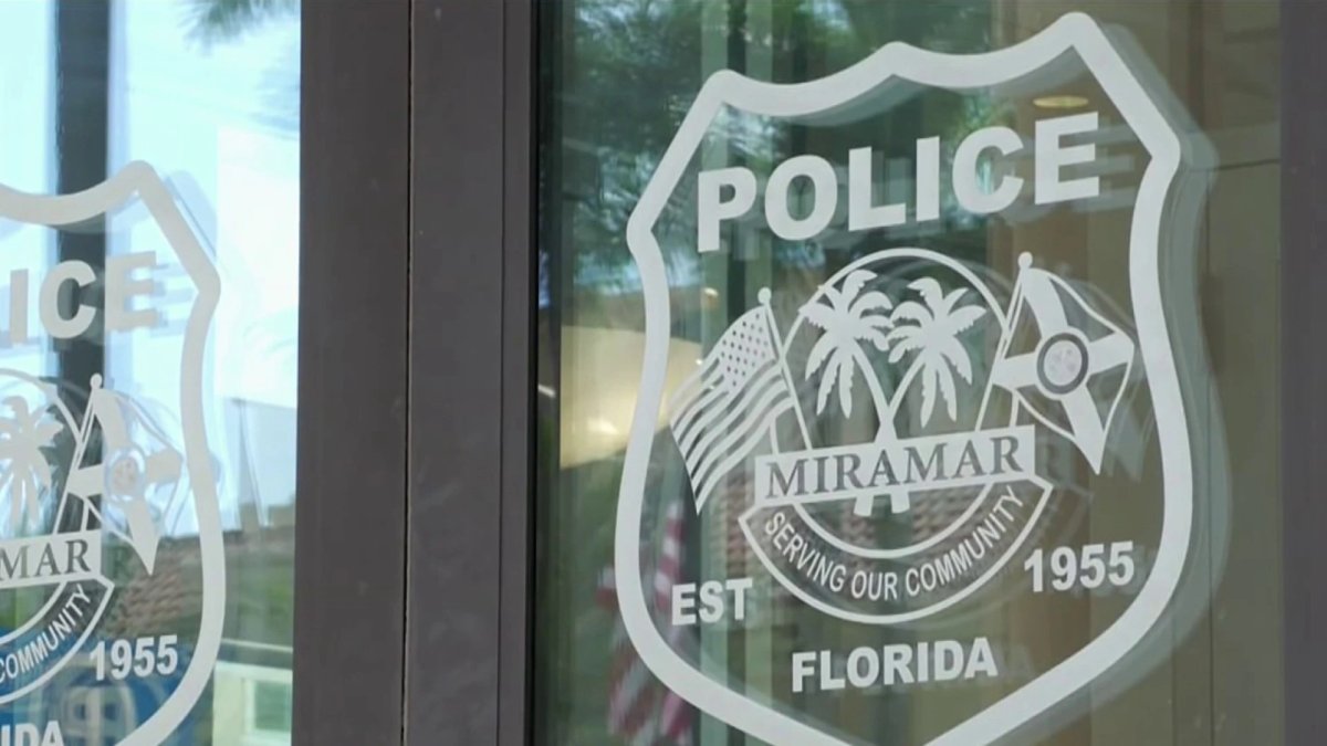 A girl was walking in the Miramar community at 3:00 a.m., the mother was arrested