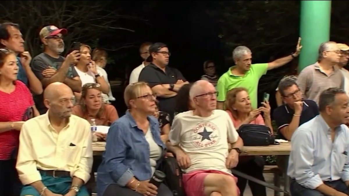 Denuncian mal manejo de dinero en asociación de The Hammocks en Kendall