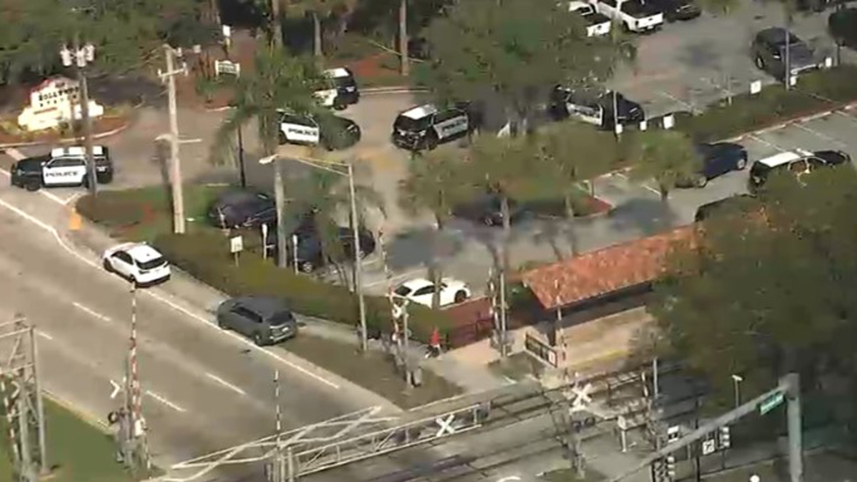 Two people stabbed at Hollywood Tri-Rail station