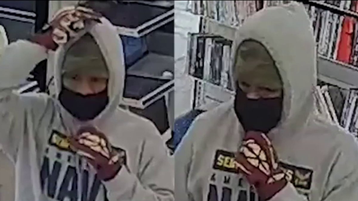 Movie assault: Three robbers rob Broward pawnshop at gunpoint