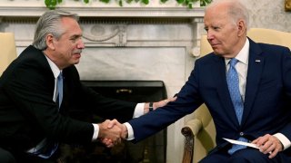 Los presidentes Alberto Fernández y Joe Biden se reunieron en la Casa Blanca este miércoles.