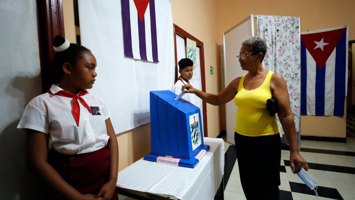 With low voter turnout, elections in Cuba take place this Sunday
