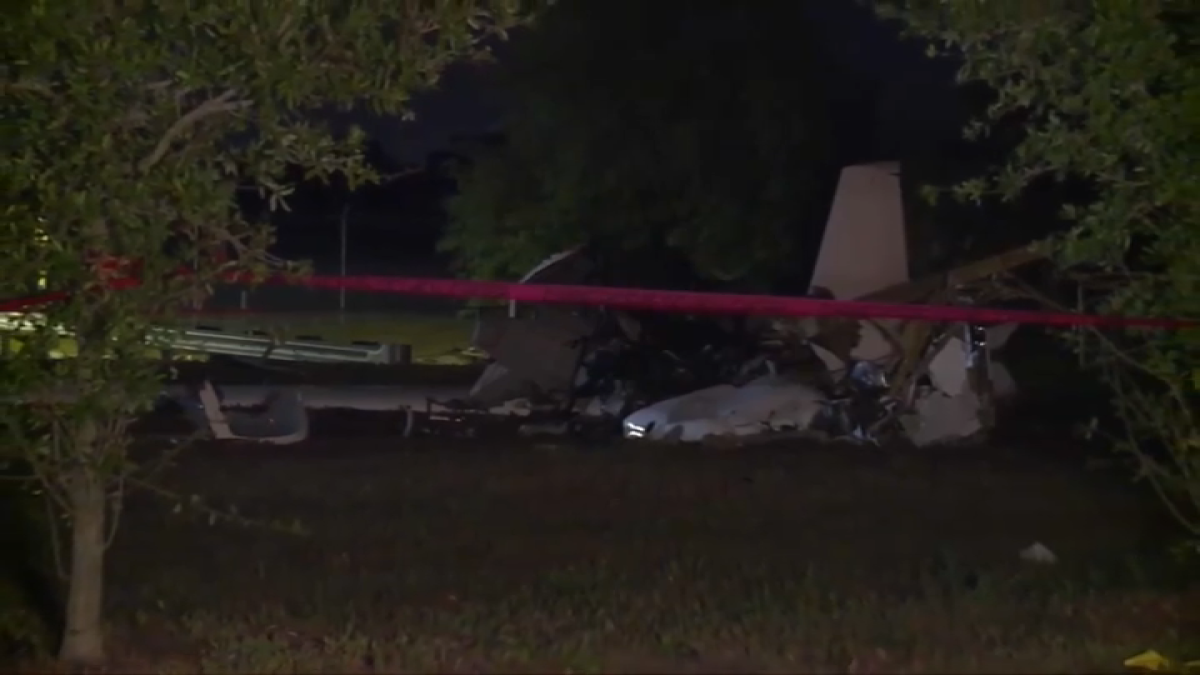 Two people die after small plane crashes in Palm Beach