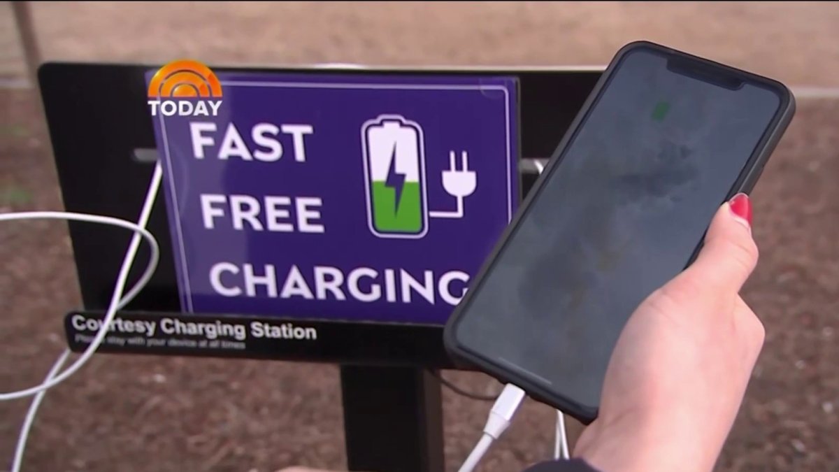 FBI warns against public phone charging stations