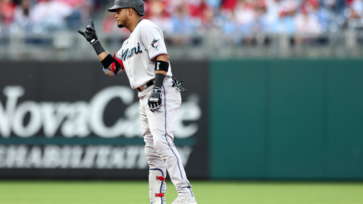 Venezuelan Arraez makes history with Marlins by hitting the cycle