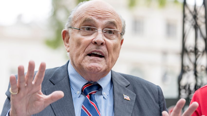 El exabogado de Donald Trump y exalcalde de Nueva York Rudolph Giuliani, en una fotografía de archivo. EFE/Justin Lane