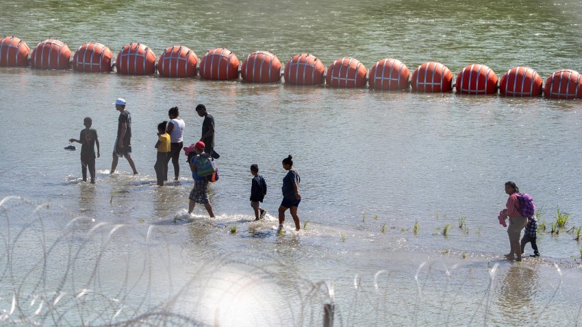 boyas en el Río Grande