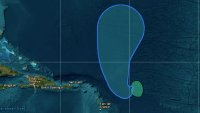 La tormenta tropical Philippe serpentea en el Atlántico