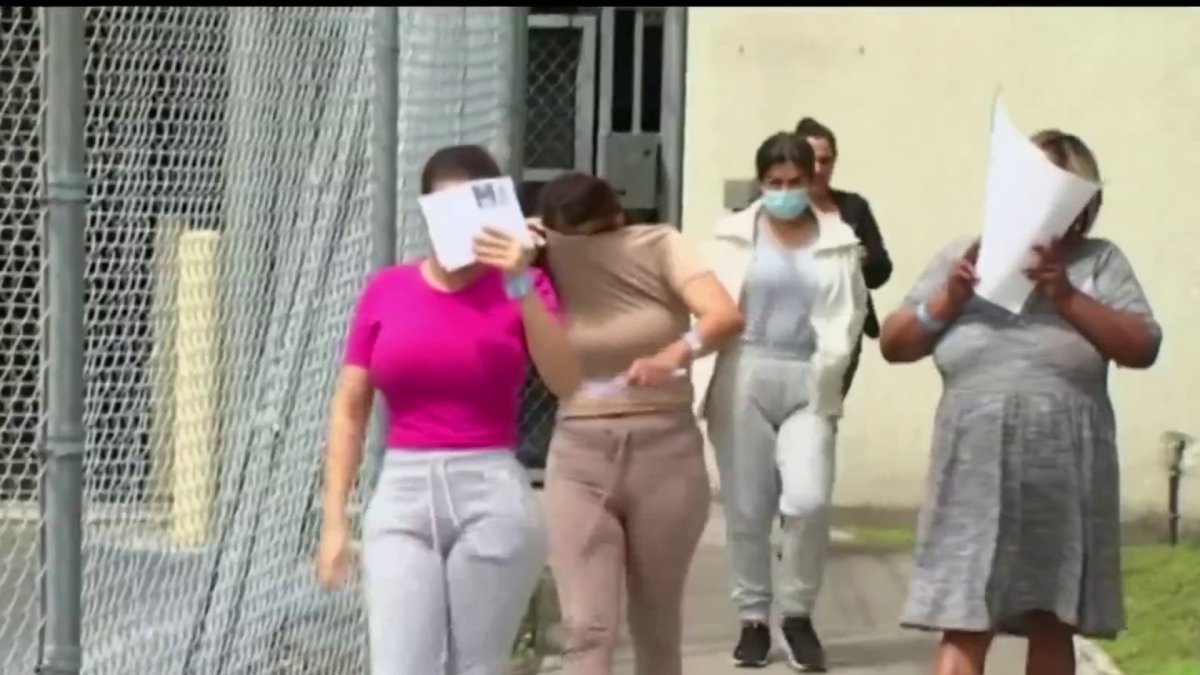 Miami women arrested after 17 patients found at illegal surgery recovery home – Telemundo Miami (51)