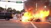 Impresionantes imágenes de auto en llamas tras un accidente en Miami-Dade