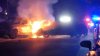 Choque deja escena de caos en La Pequeña Habana: dos carros en llamas y una gran movilización policial