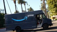 Amazon afirma que cada vez más paquetes se entregan en un día o menos, según CNBC