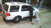 Impactante video: Apuñalan a un hombre en una gasolinera; buscan al sospechoso