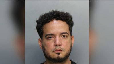 Arrestado por posesión de videos de pornografía infantil