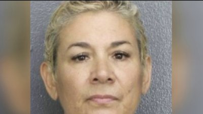 Niñera enfrenta cargos tras un supuesto encuentro sexual con un adolescente