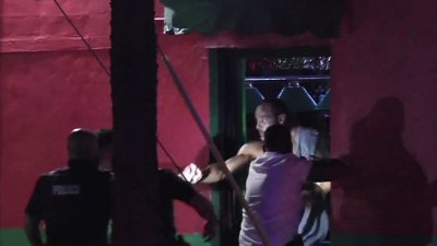 Policía detiene a sospechoso que había ingresado en restaurante de Miami