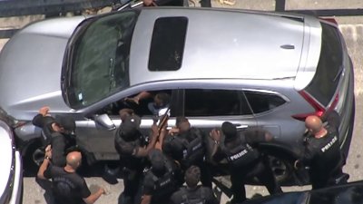 Persecución policial por la autopista Palmetto culmina con dos detenidos