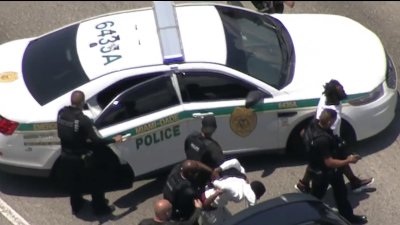 Dos sujetos detenidos tras una persecución policial en Miami-Dade