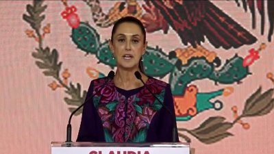 Sheinbaum celebra tras convertirse “en la primera mujer presidenta de México”