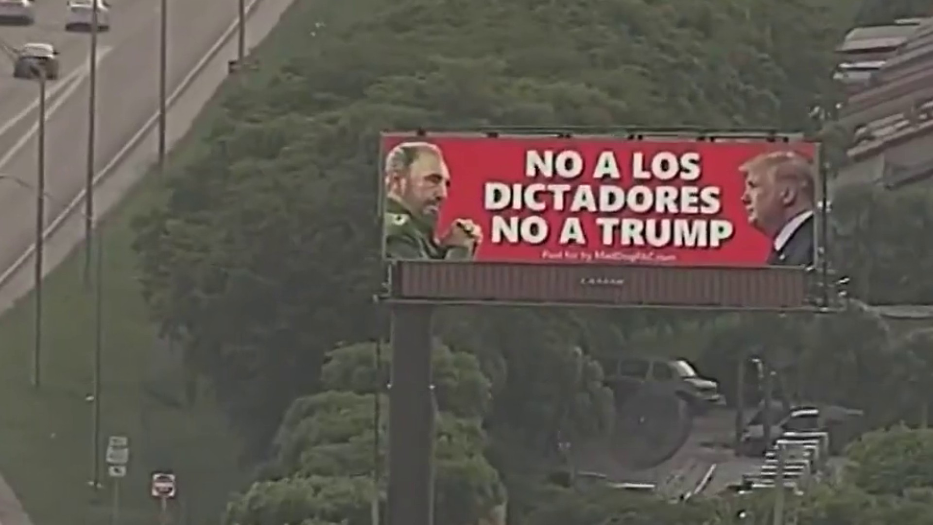 Controversial valla que compara a Trump con Castro genera reacciones  encontradas en Miami