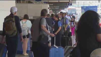 Aeropuerto de Miami espera récord de viajeros por feriado del 4 de Julio