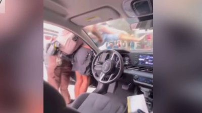 En video: Polémica detención de un conductor de Uber en el MIA
