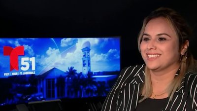 Productora de Telemundo 51 y cantante: su melodiosa voz sorprendió a sus colegas