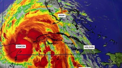 Huracán Helene gana intensidad a su paso por el estrecho de Yucatán