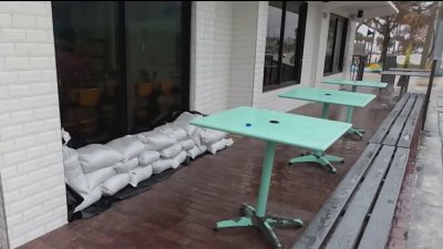 Fort Myers Beach se prepara para lo peor